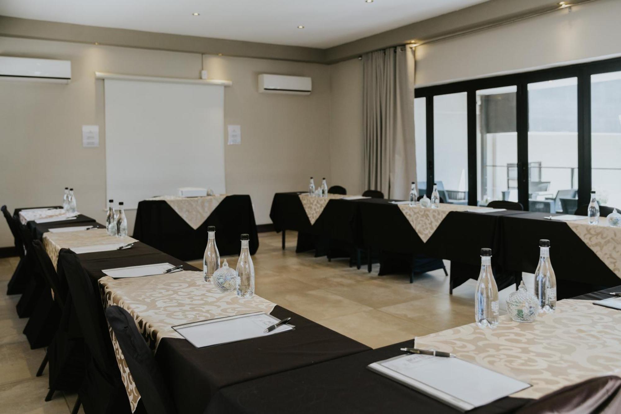 Le Grand Chateau Hotel Parys Luaran gambar